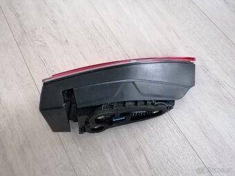 Zadní levé vnitřní světlo Škoda Octavia IV combi - 4