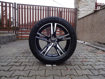 ZÁNOVNÍ ZIMNÍ ORIGINÁL VOLVO 19" 235/55R19 Michelin - 4