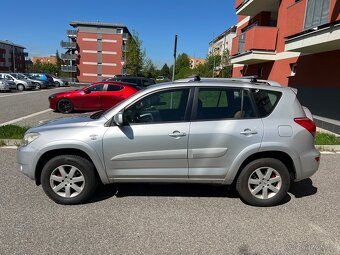 Toyota rav4 2.2D - 4