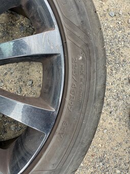 Originál skoda 5x112 225/45 r17 - 4