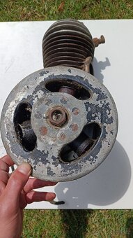 Motor a převodovka Villiers - 4