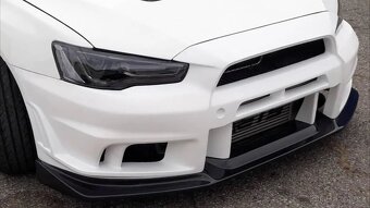 Mitsubishi Lancer Evo Varis V2 přední narazník - 4