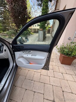 Volvo XC 90 B5 Inscription AWD - 4