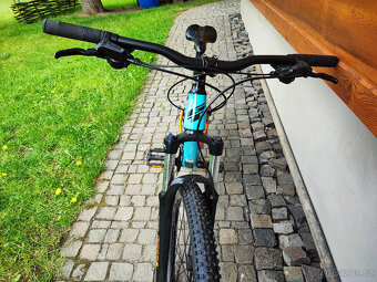 27" GT - 4