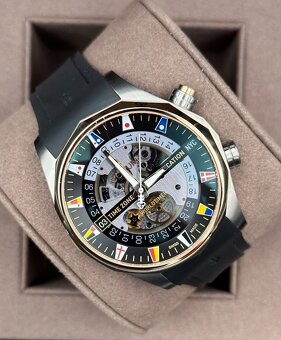 Corum, model Worldtimer Legend, original hodinky - 4