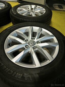 Kola VW R16 6,5J ET41, pneu Michelin 2022 cca 5mm
- 4