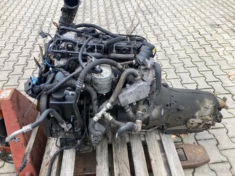 Mercedes benz motor 2.2 cdi - 4