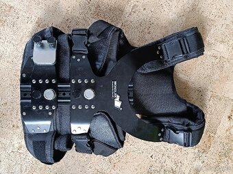 Carbonový steadycam + vesta Wondlan - 4