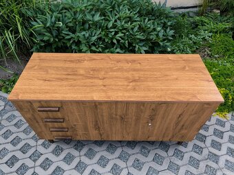 Moderní "retro" komoda, skříňka, prádelník - 4