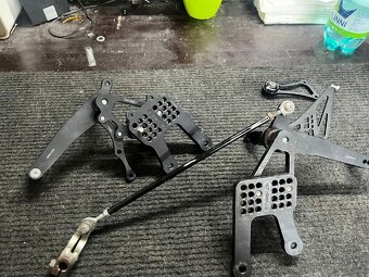 Nastavitelné stupacky yamaha yzfr 125 2008 - 4