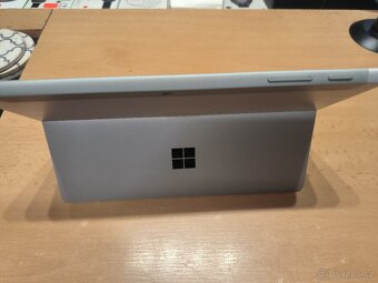 Prodej na opravu surface GO3 128 gb - 4