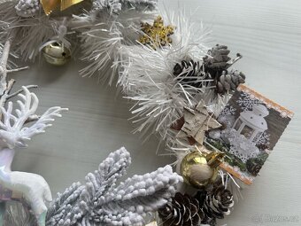Vánoční věnec. Dekorace na Vánoce. Ozdoby na Vánoce. - 4