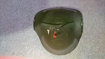 Lyžařská helma černá - 4