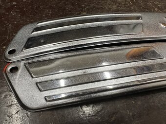 Predám bočné lišty nádrže s nápisem JAWA 350/634 - 4