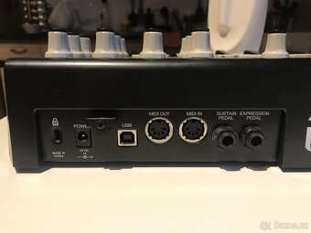 MIDI klávesy Akai MPK25 - 4