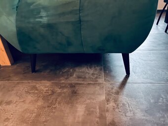 Nádherná nová pohovka - 4