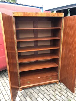 Starožitná skříň - 4