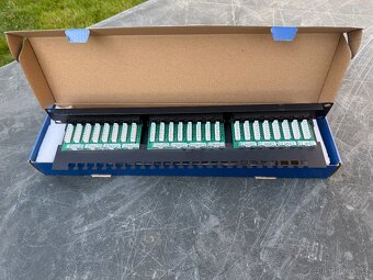 DATACOM Patch panel 19" UTP 24 port CAT5E LSA 1U BK - 4