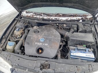 Golf 4 - 4
