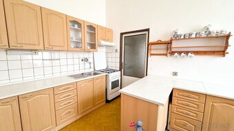 Prodej bytu 3+1 s balkonem a šatnou, 95 m2 - Mariánské Lázně - 4