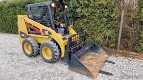Pronájem, půjčení smykový kolový nakladač Cat 216B (3 tuny) - 4