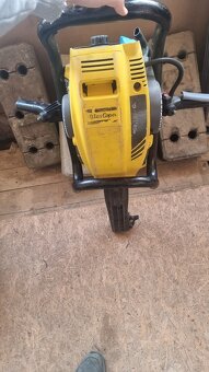 Motorové sbíjecí kladivo Atlas Copco Cobra PROi (2017) - 4