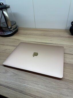 MacBook Air 13" (A2179) – Rose Gold, 8GB RAM, 256GB SSD - 4