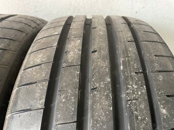 Pneu Goodyear 245 35 R20 - 4