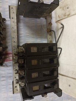 Rozvaděč elektrický jistič elektro - 4