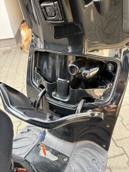Aprilia Sportcity 125 - 4