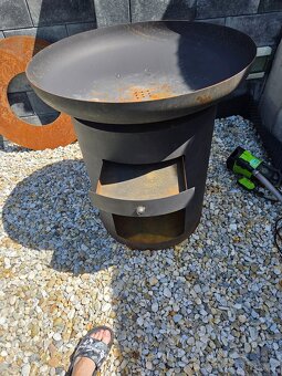 Prodám zahradní gril/ohniště PLANCHA Buschbeck SIOUX XL - 4