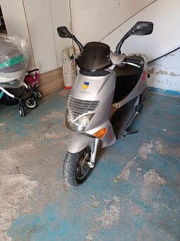 Aprilia Leonardo - 4