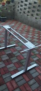 Prodám elektricky výškově nastavitelný stůl. - 4