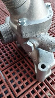 Domek termostatu motor M20 - 4