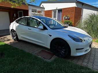 Tesla model 3 Performance 377kw Refresh model Biely Interier - 4