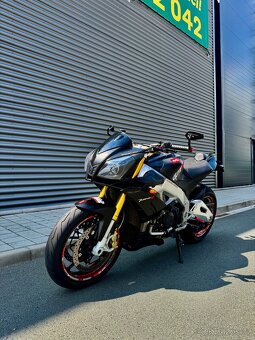 Aprilia Tuono V4R - 4
