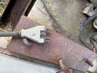 Pojízdná pásová / kmenová pila na dřevo - katr - 4