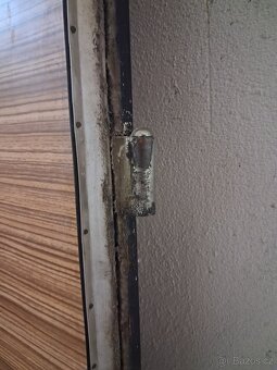 Vchodové dveře - panelákový byt - levé - 4