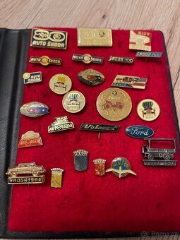 Staré odznaky  Škoda,  Praga, Avia,  Tatra,  Ford, Velorex - 4