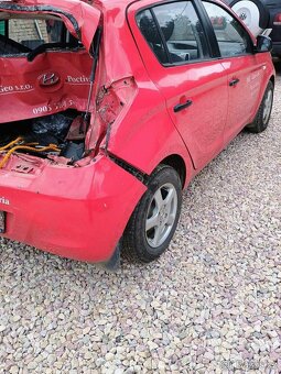Rozpredám Hyundai I20 1.2 2012 G4LA - 4