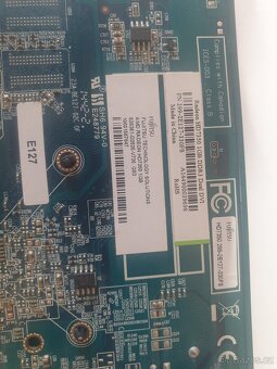 Radeon HD7350 1GB - 4