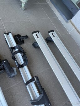 Thule střešní nosiče + 4x nosič kol – komplet sada - 4