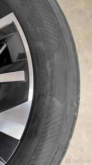 215/55 R17 Goodyear EfficientGrip Performance 2 - 4