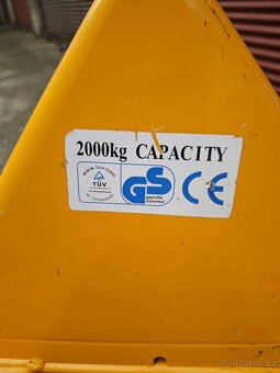 Paletový vozík 2000kg - 4