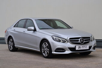 Mercedes-Benz E 400 4M / DESIGNO / 245kW / TOP-VÝBAVA / CZ - 4