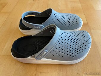 Boty Mustang a Crocs, brusle CCM - 4