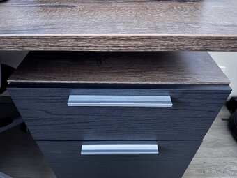 Kancelářský stůl dřevěný - 4