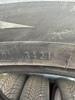 245/45 r19 zimni - 4