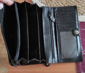Dámská černá kožená peněženka zn.Jobis - 4