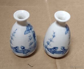 2 x malá porcelánová vázička - 4